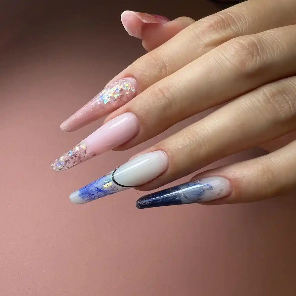 Marmurkowe paznokcie - sposoby wykonania.